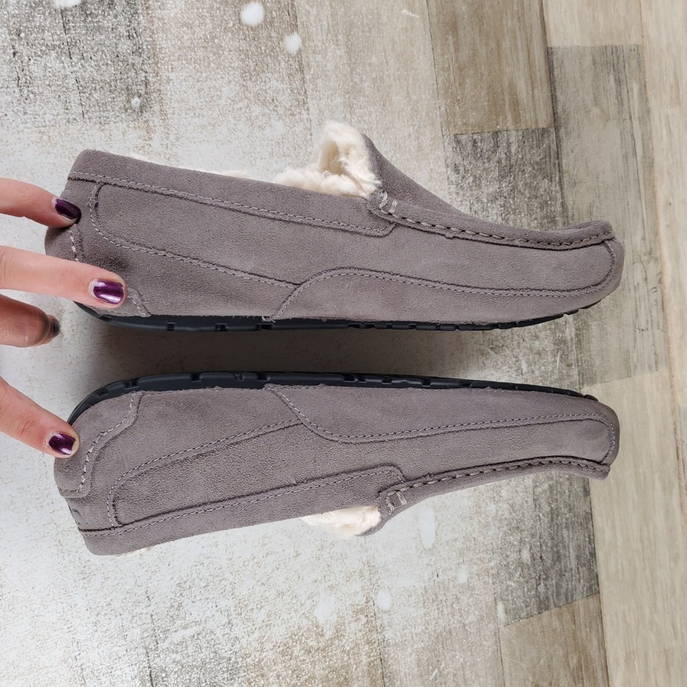 UGG Ascot Mens Slippers Sz 10 Comfort Gray Suede Leather Shearling Lined Slip On - Picture 6 of 10